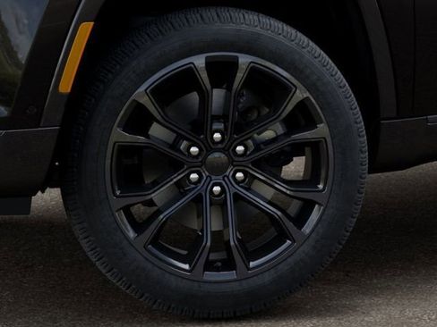 New 2026 Jeep Grand Wagoneer Summit w/ Premium Group III image 8