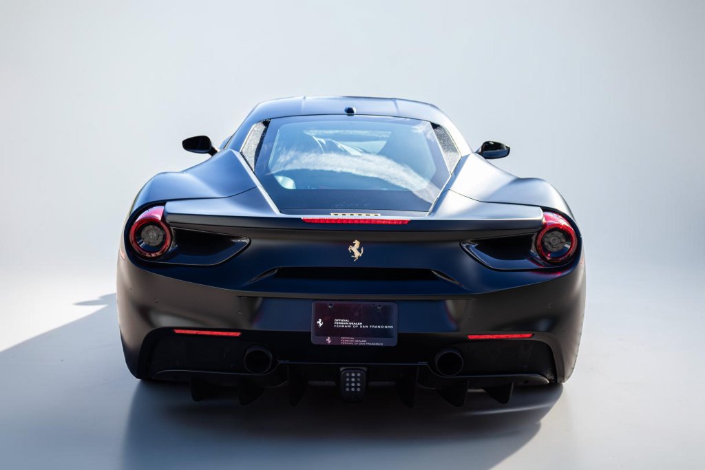 Certified 2018 Ferrari 488 GTB RWD image 7