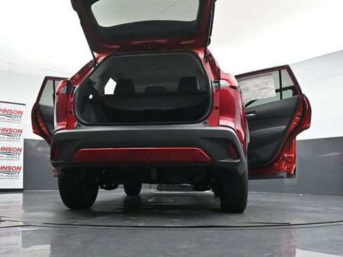 New 2026 Toyota Corolla Cross XLE image 40