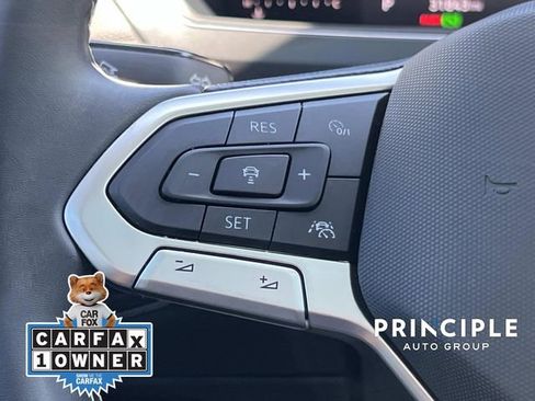 Used 2023 Volkswagen Tiguan SE w/ Panoramic Sunroof Package FWD image 20