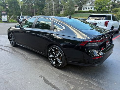 Used 2024 Honda Accord Sport image 9