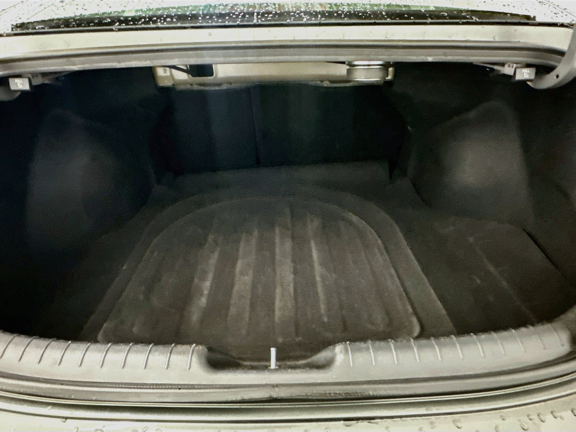 Used 2025 Hyundai Elantra Limited FWD image 30