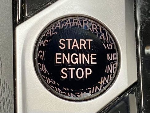 Used 2022 BMW X7 M50i AWD/4WD image 30