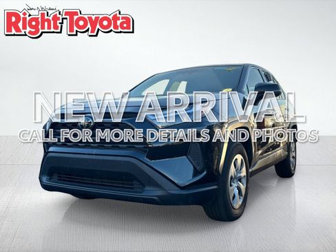 Certified 2023 Toyota RAV4 LE AWD/4WD image 1
