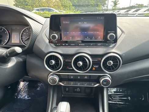 Used 2024 Nissan Sentra S FWD image 27
