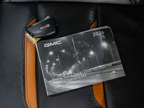 Used 2024 GMC Sierra 2500 AT4 w/ AT4 Premium Plus Package image 65