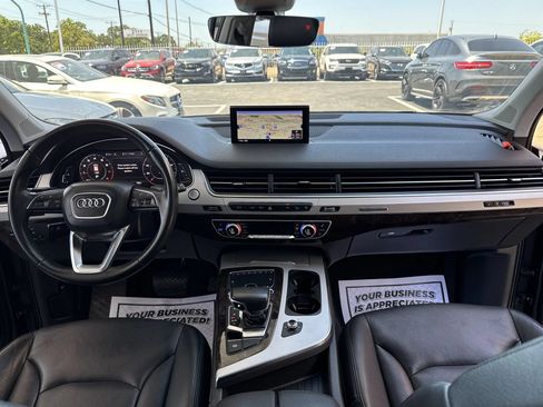 Used 2019 Audi Q7 2.0T Premium Plus w/ Premium Plus Package AWD/4WD image 39