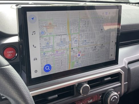 Used 2025 Toyota 4Runner TRD Off-Road Premium image 6