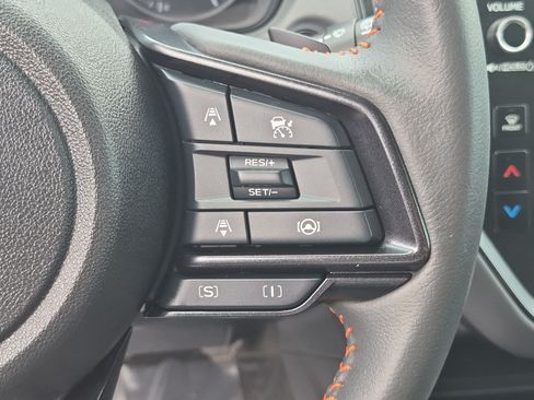 Used 2024 Subaru Crosstrek 2.5i Limited w/ Crosstrek Mirror Package AWD/4WD image 19