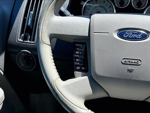 Used 2010 Ford Edge SEL AWD/4WD image 17