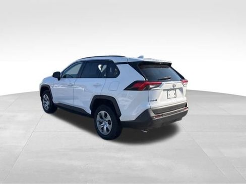 Used 2021 Toyota RAV4 LE image 3