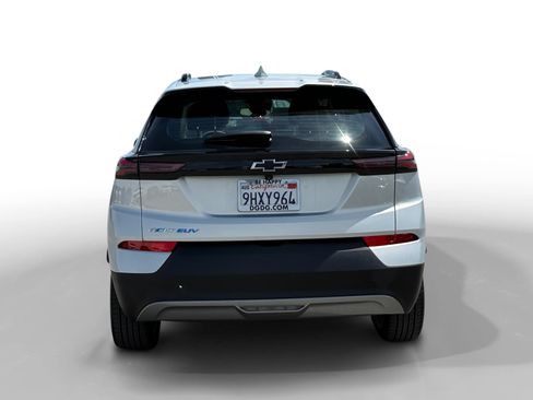 Used 2023 Chevrolet Bolt EUV LT FWD image 4