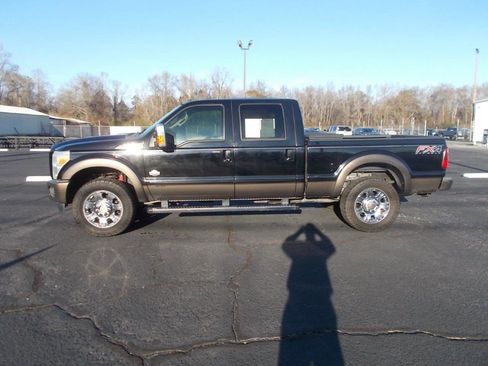Used 2016 Ford F250 King Ranch w/ King Ranch w/Chrome Package image 16