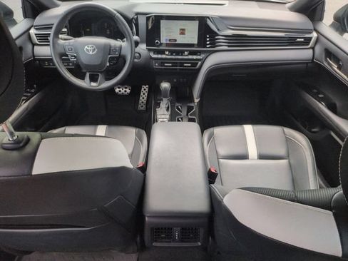 Used 2025 Toyota Camry SE w/ Convenience Package FWD image 29