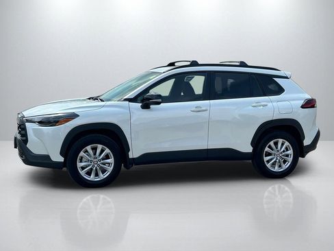 Used 2026 Toyota Corolla Cross LE w/ Moonroof Package image 8