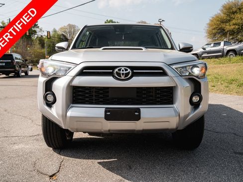 Used 2024 Toyota 4Runner TRD Off-Road Premium AWD/4WD image 2