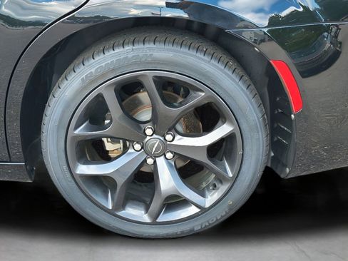 Used 2021 Chrysler 300 S image 25