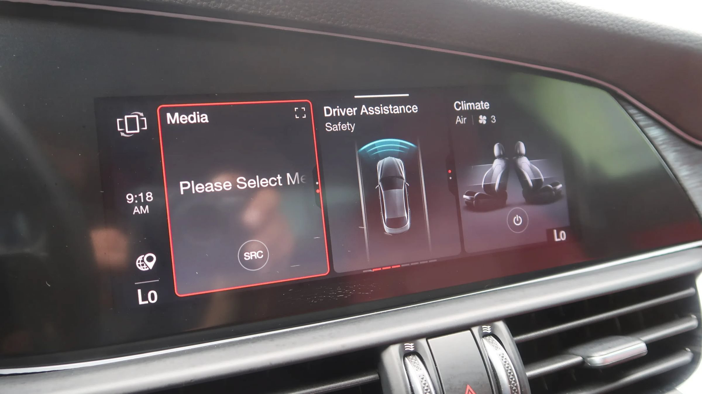 Used 2020 Alfa Romeo Giulia RWD image 34
