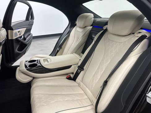 Used 2015 Mercedes-Benz S 550 4MATIC Sedan image 39
