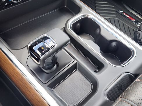 New 2026 Chevrolet Silverado 1500 High Country w/ Midnight Edition AWD/4WD image 19