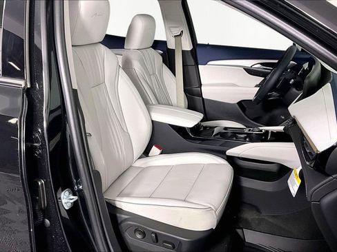 New 2026 Buick Envision Avenir image 12