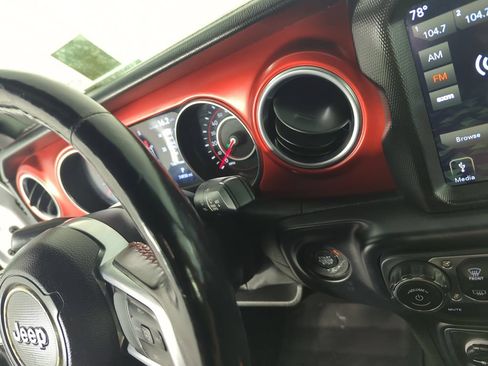 Used 2019 Jeep Wrangler Unlimited Rubicon AWD/4WD image 23