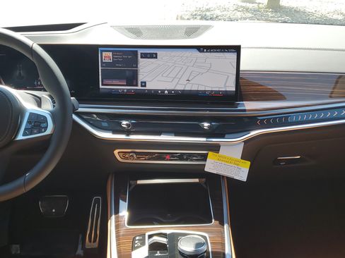 New 2026 BMW X5 xDrive40i w/ M Sport Package AWD/4WD image 21