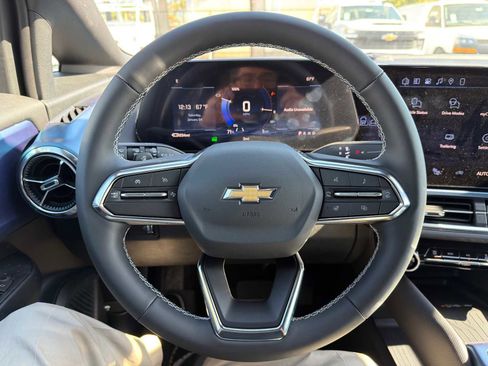 New 2026 Chevrolet Equinox EV LT FWD image 28