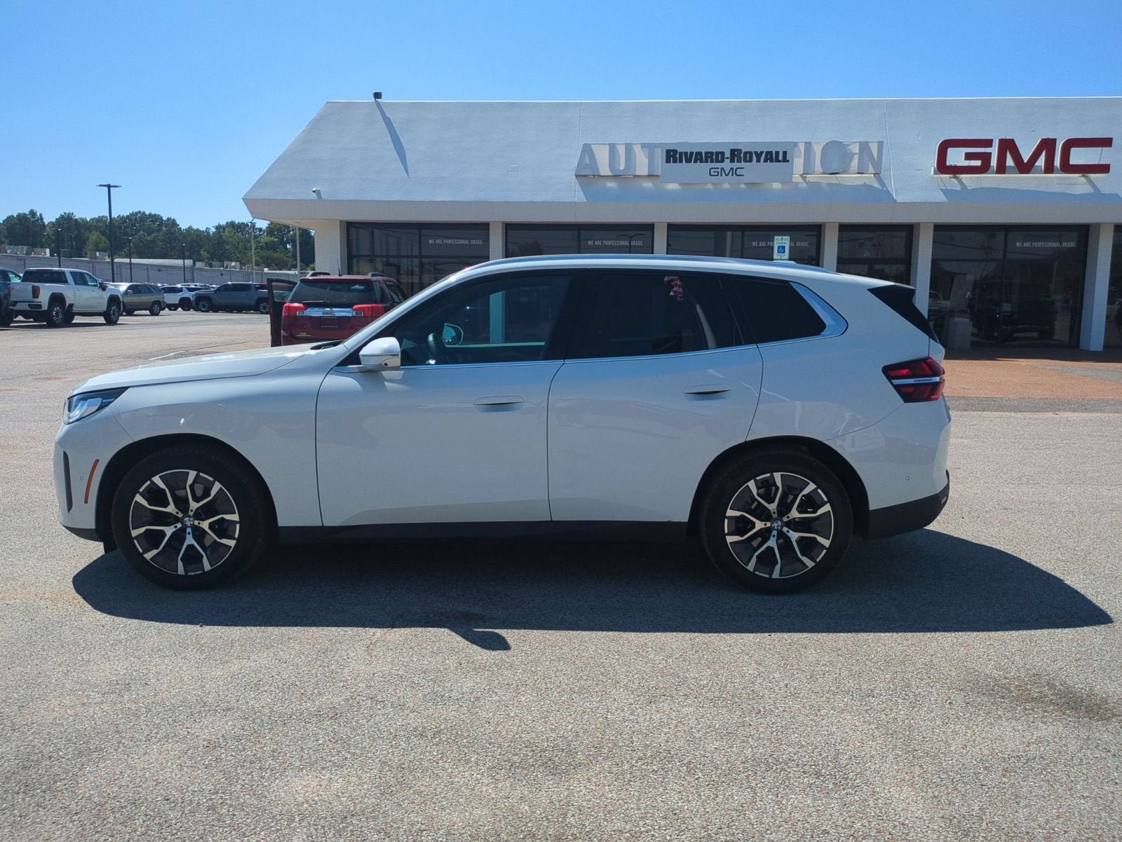 Used 2026 BMW X3 xDrive30i AWD/4WD image 2