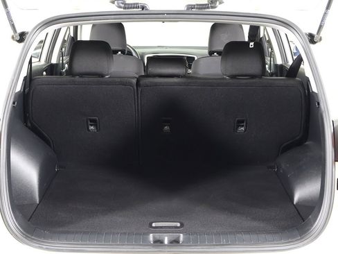Used 2022 Kia Sportage LX image 16