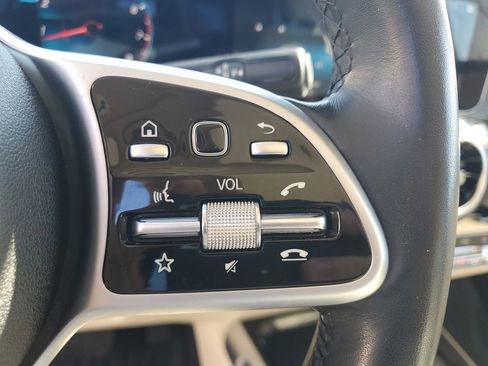 Used 2020 Mercedes-Benz GLB 250 4MATIC image 31