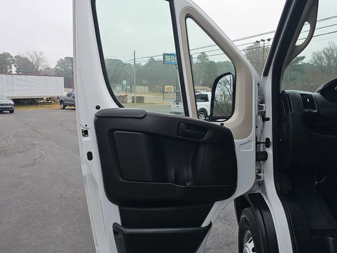 Used 2021 RAM ProMaster 2500 w/ Convenience Group image 15