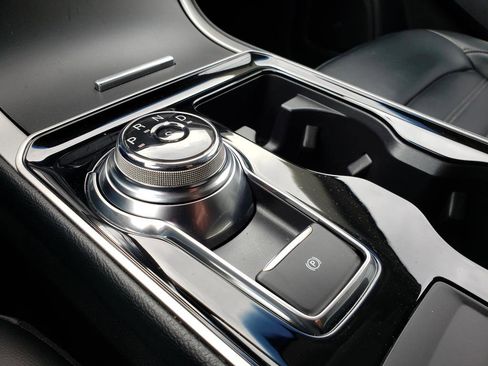 Used 2019 Ford Edge SEL w/ Equipment Group 201A image 25