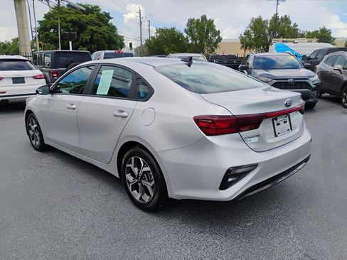 Used 2021 Kia Forte LXS FWD image 3