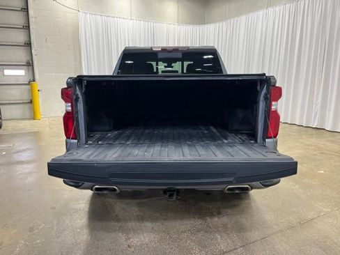 Used 2020 Chevrolet Silverado 1500 High Country w/ Technology Package image 11