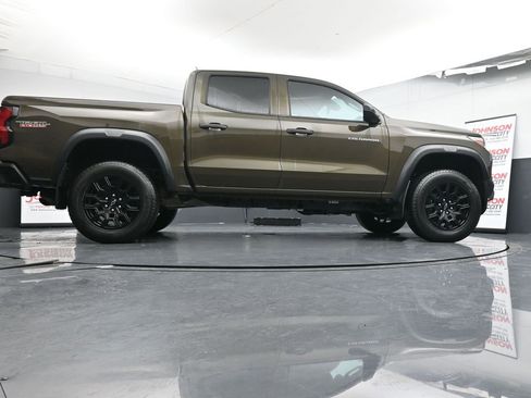 Used 2023 Chevrolet Colorado Trail Boss image 38