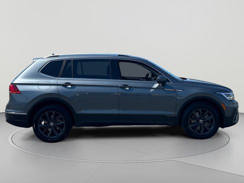 Certified 2022 Volkswagen Tiguan SE FWD image 6