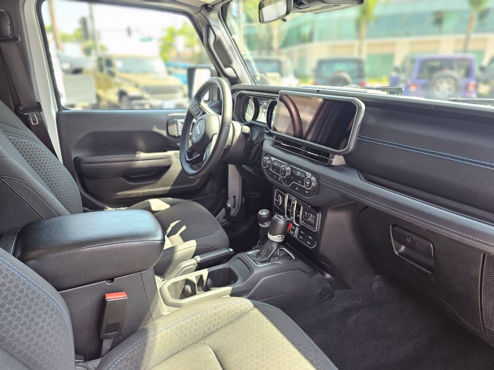 Used 2024 Jeep Wrangler Unlimited Rubicon 4xe AWD/4WD image 37