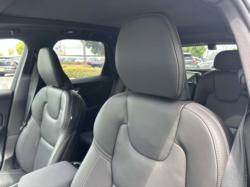 New 2026 Volvo XC60 B5 Ultra w/ Climate Package image 15