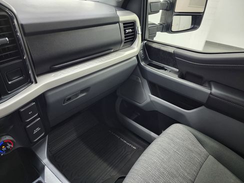 Used 2024 Ford F350 XLT w/ XLT Premium Package image 12