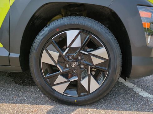 Used 2024 Hyundai Kona SEL w/ Convenience Package FWD image 11