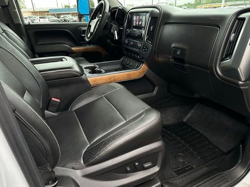 Used 2018 Chevrolet Silverado 1500 LTZ w/ LTZ Plus Package image 16