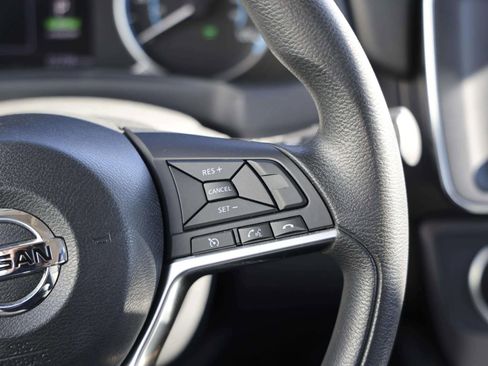 Used 2018 Nissan Leaf S image 22