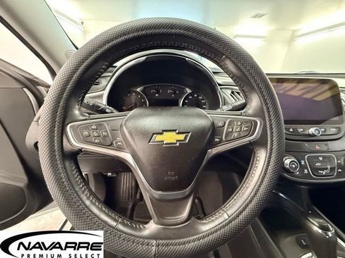 Used 2017 Chevrolet Malibu LT w/ Leather Package FWD image 23
