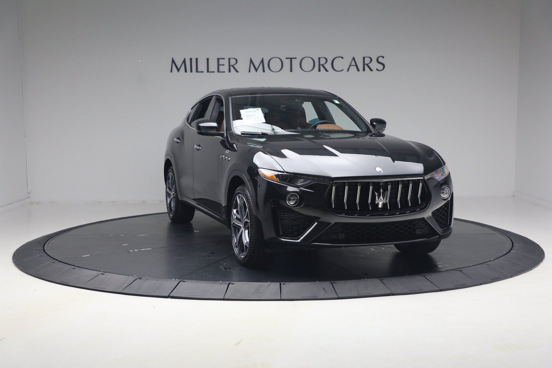 Certified 2022 Maserati Levante GT AWD/4WD image 11