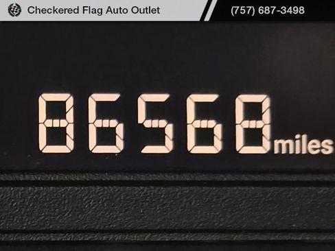 Used 2018 Dodge Grand Caravan SE w/ UConnect Hands-Free Group image 11