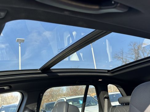 Used 2025 BMW X5 xDrive40i w/ M Sport Package image 29