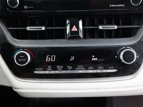 Used 2021 Toyota Corolla SE FWD image 34