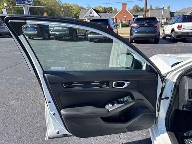 Used 2024 Honda Civic Touring image 9