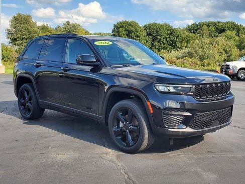 Used 2022 Jeep Grand Cherokee Altitude image 2